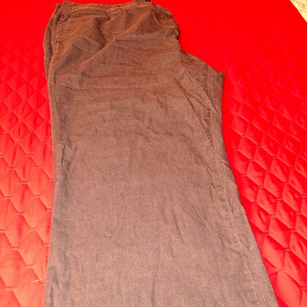 Size 28 Avenue Stretch Wide Leg Lightweight Jean